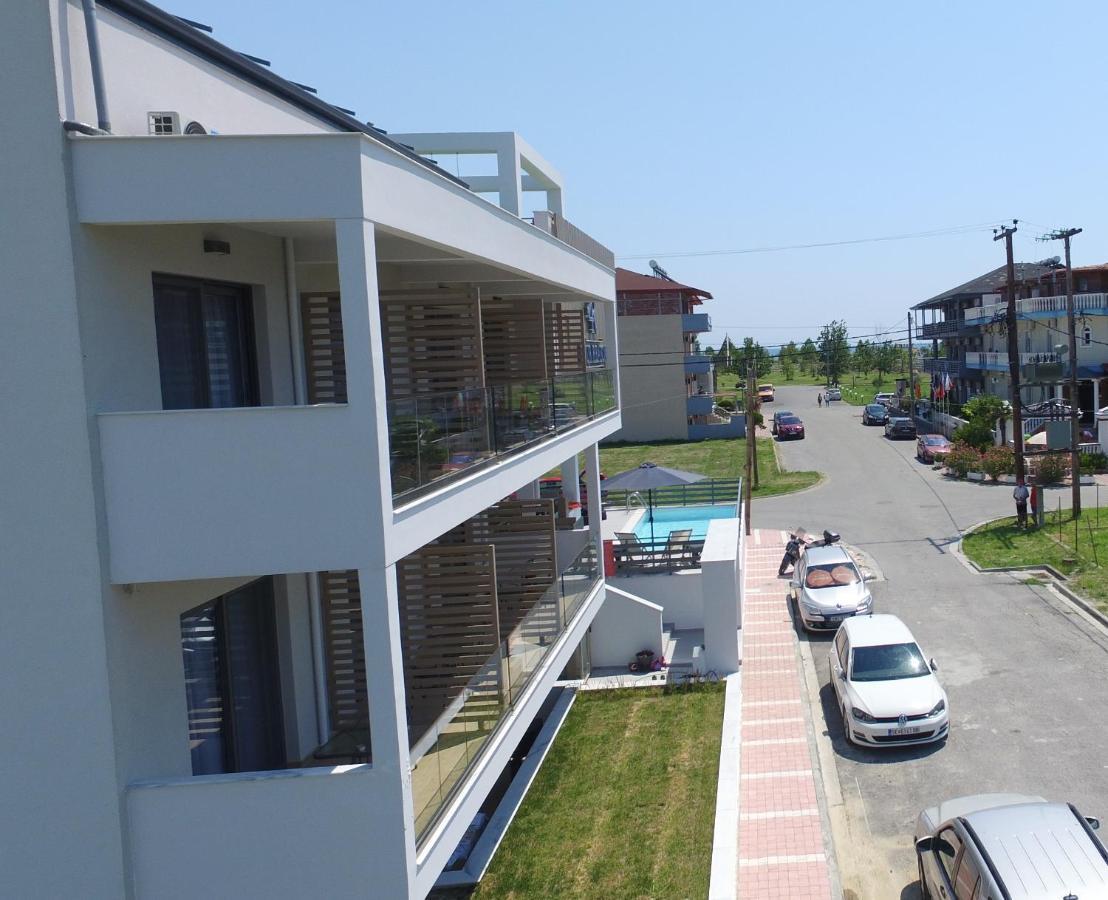 Four Reasons Aparthotel Paralia Katerinis Exterior photo