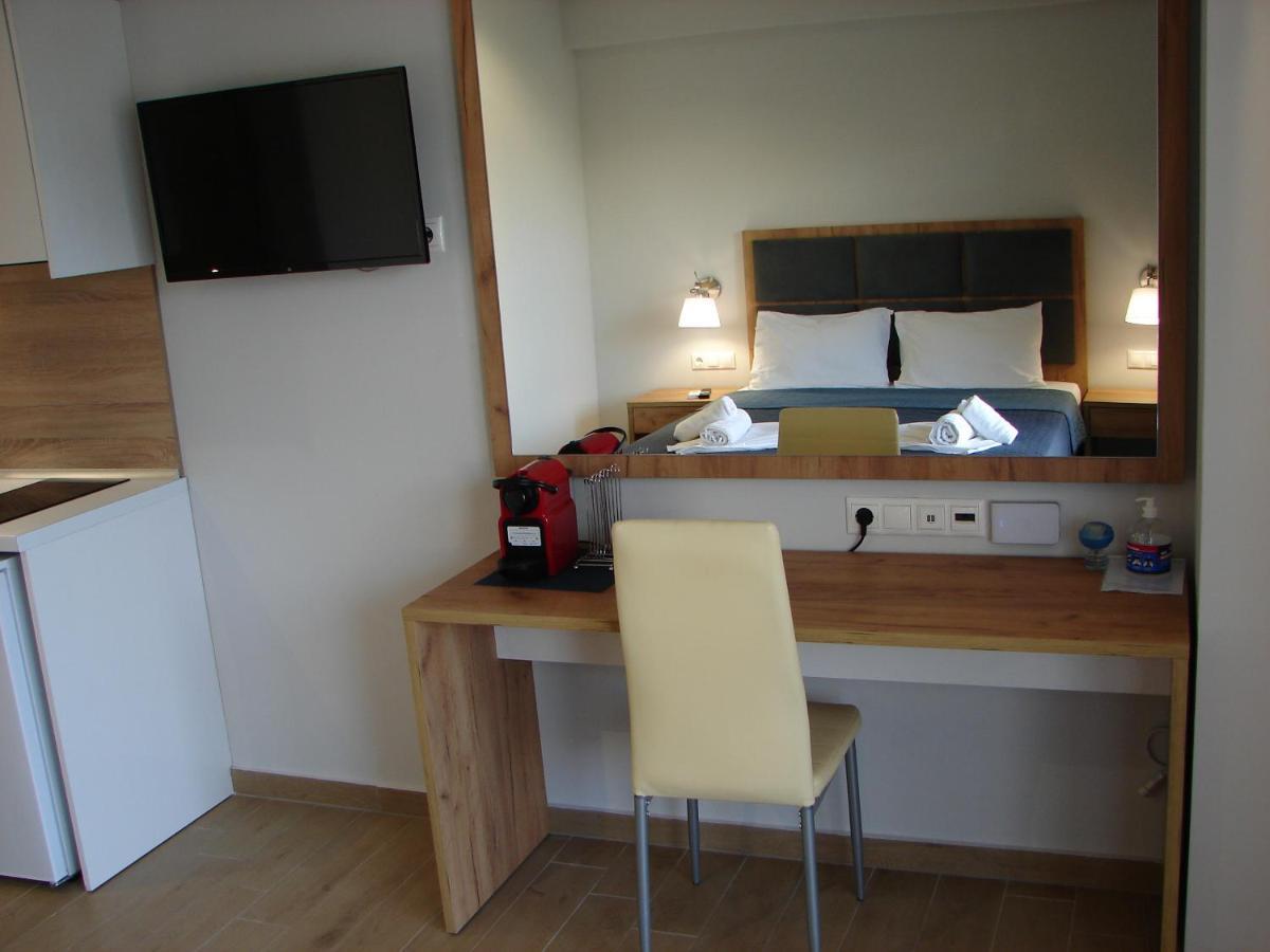 Four Reasons Aparthotel Paralia Katerinis Exterior photo