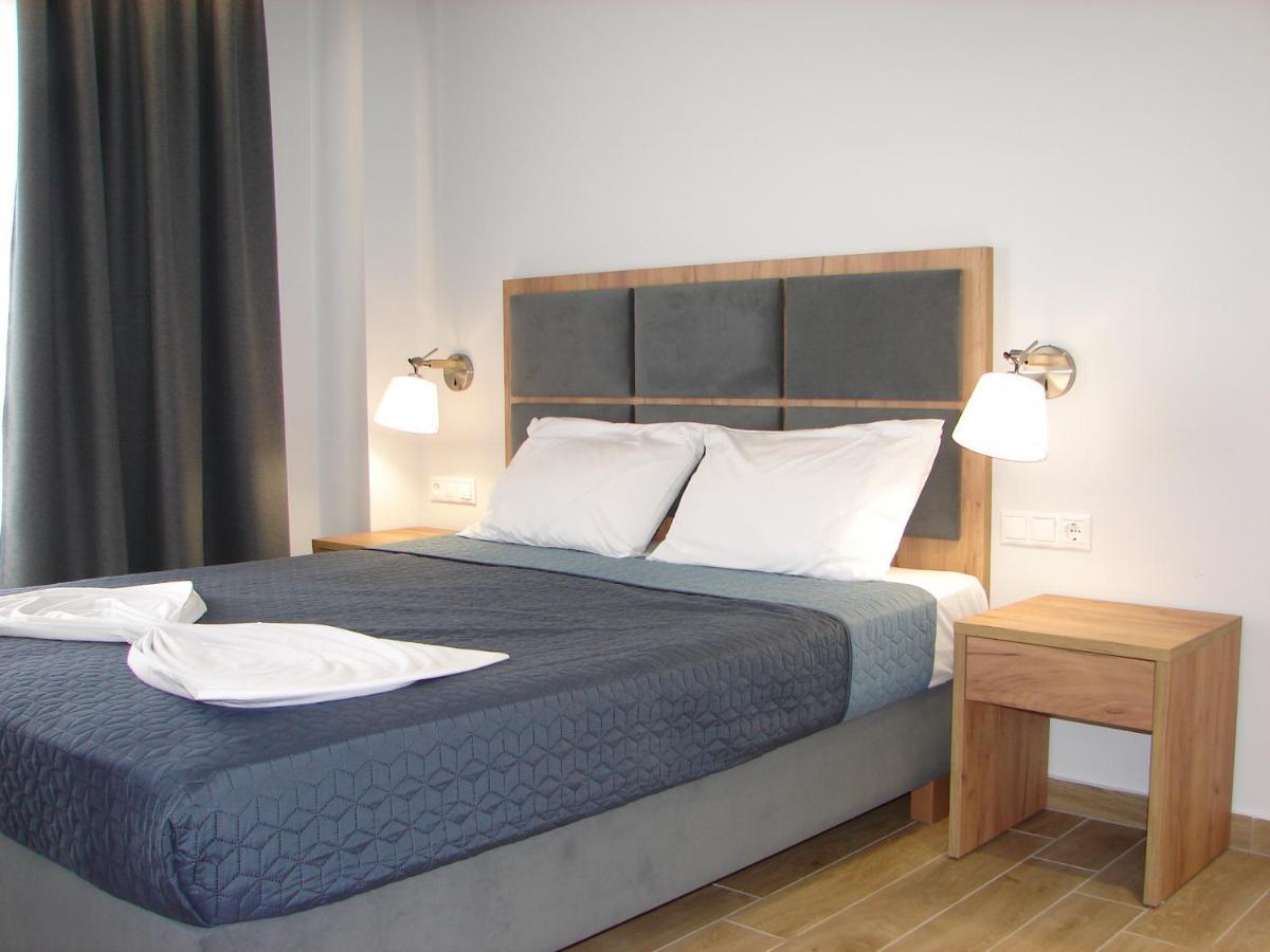 Four Reasons Aparthotel Paralia Katerinis Exterior photo