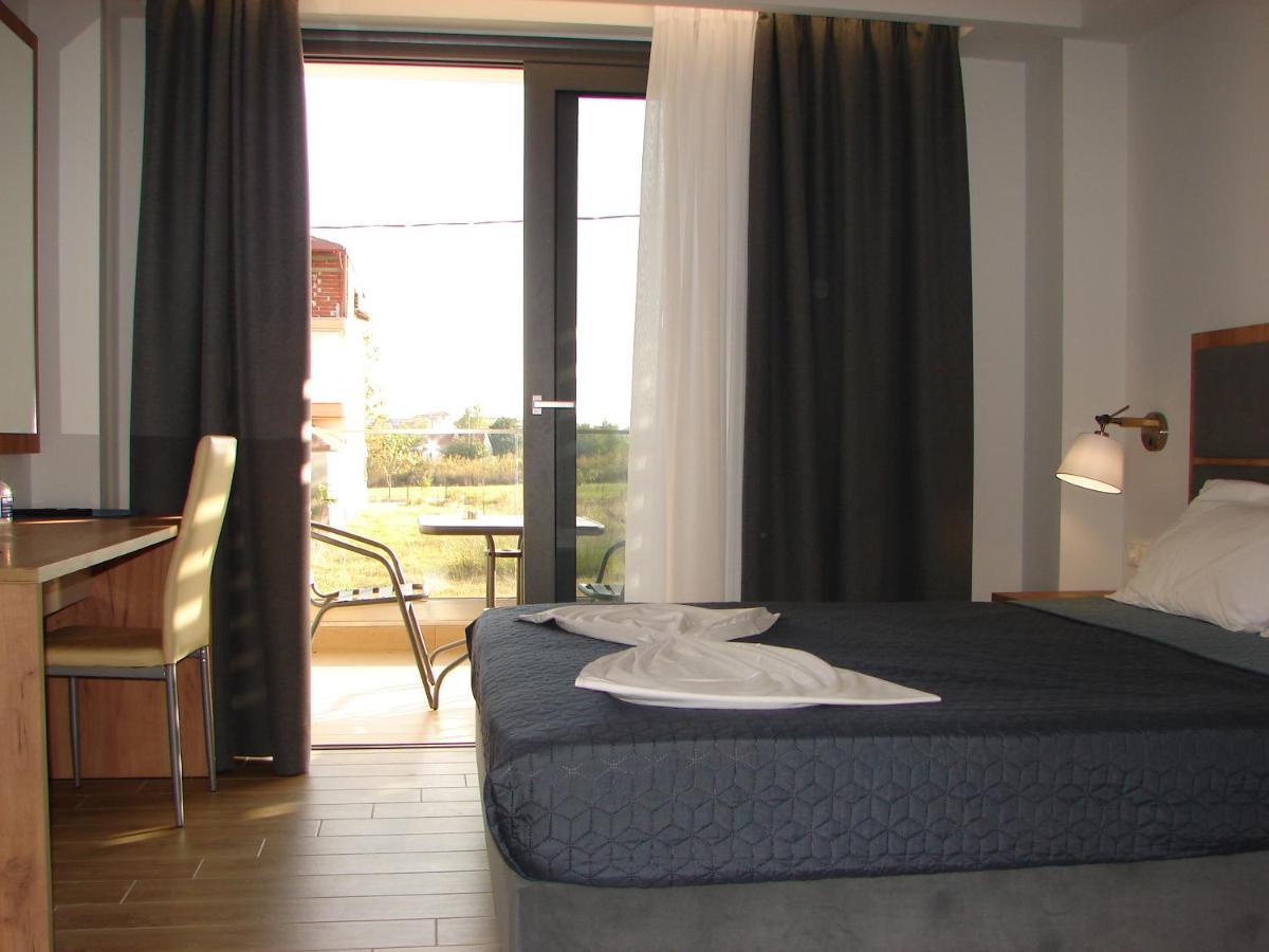 Four Reasons Aparthotel Paralia Katerinis Exterior photo