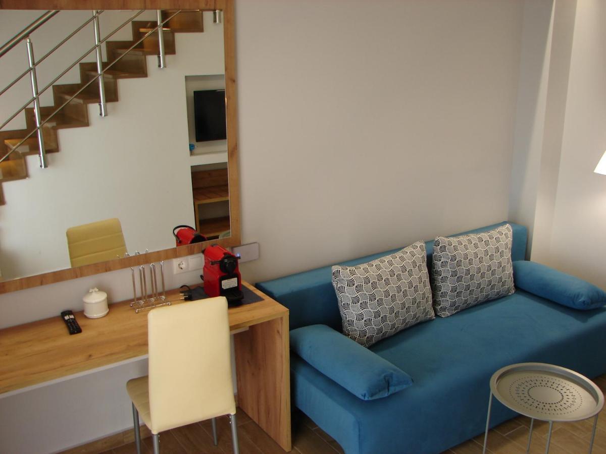 Four Reasons Aparthotel Paralia Katerinis Exterior photo