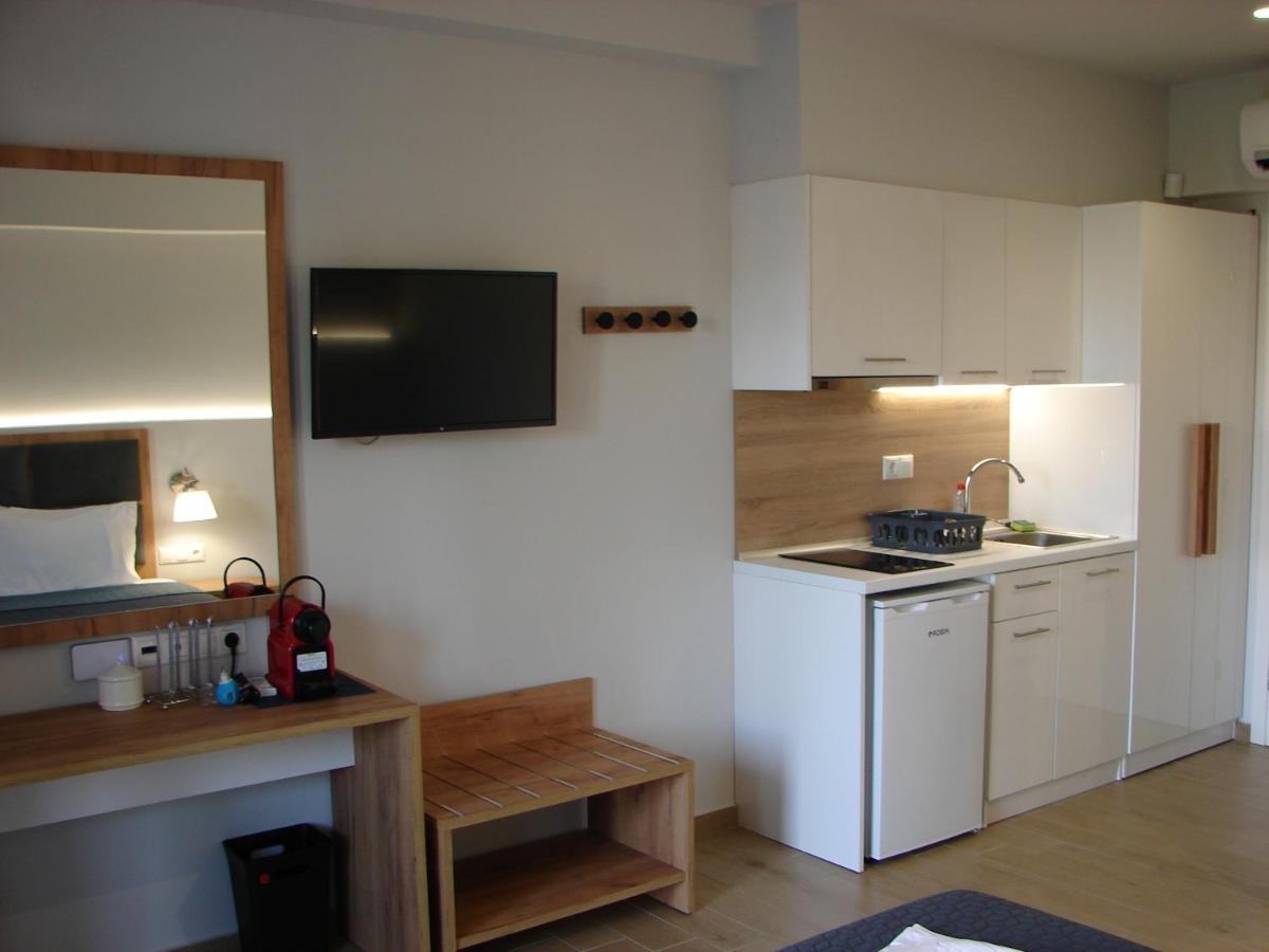 Four Reasons Aparthotel Paralia Katerinis Exterior photo