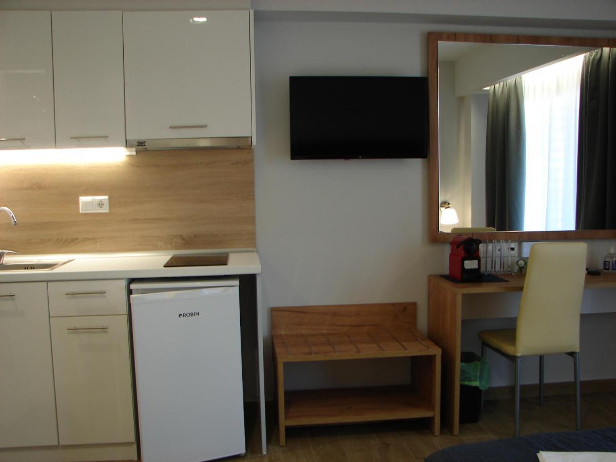 Four Reasons Aparthotel Paralia Katerinis Exterior photo