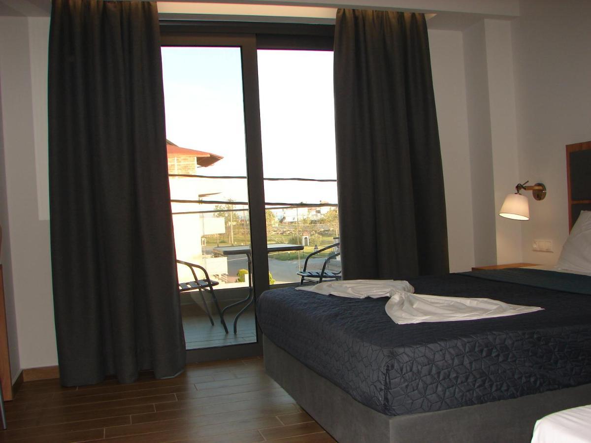 Four Reasons Aparthotel Paralia Katerinis Exterior photo